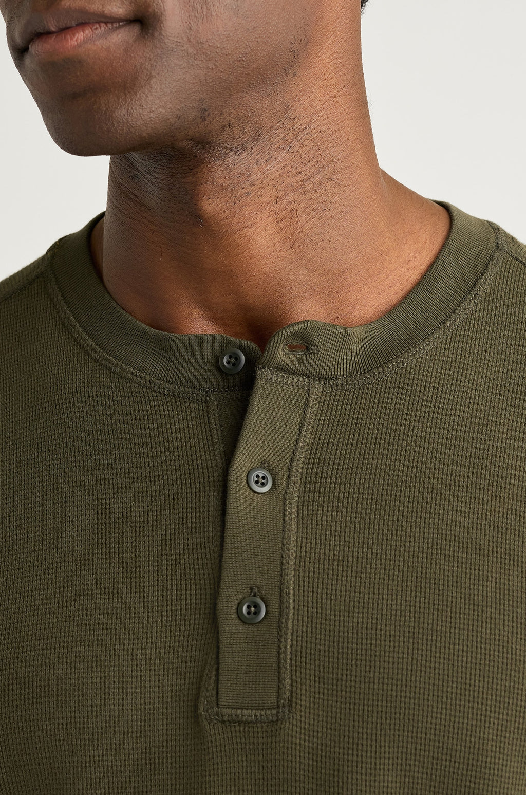 KNIT-CASUAL-SHIRT_HENLEY-KNIT-SHIRT_BKT11804N1800G_2.jpg