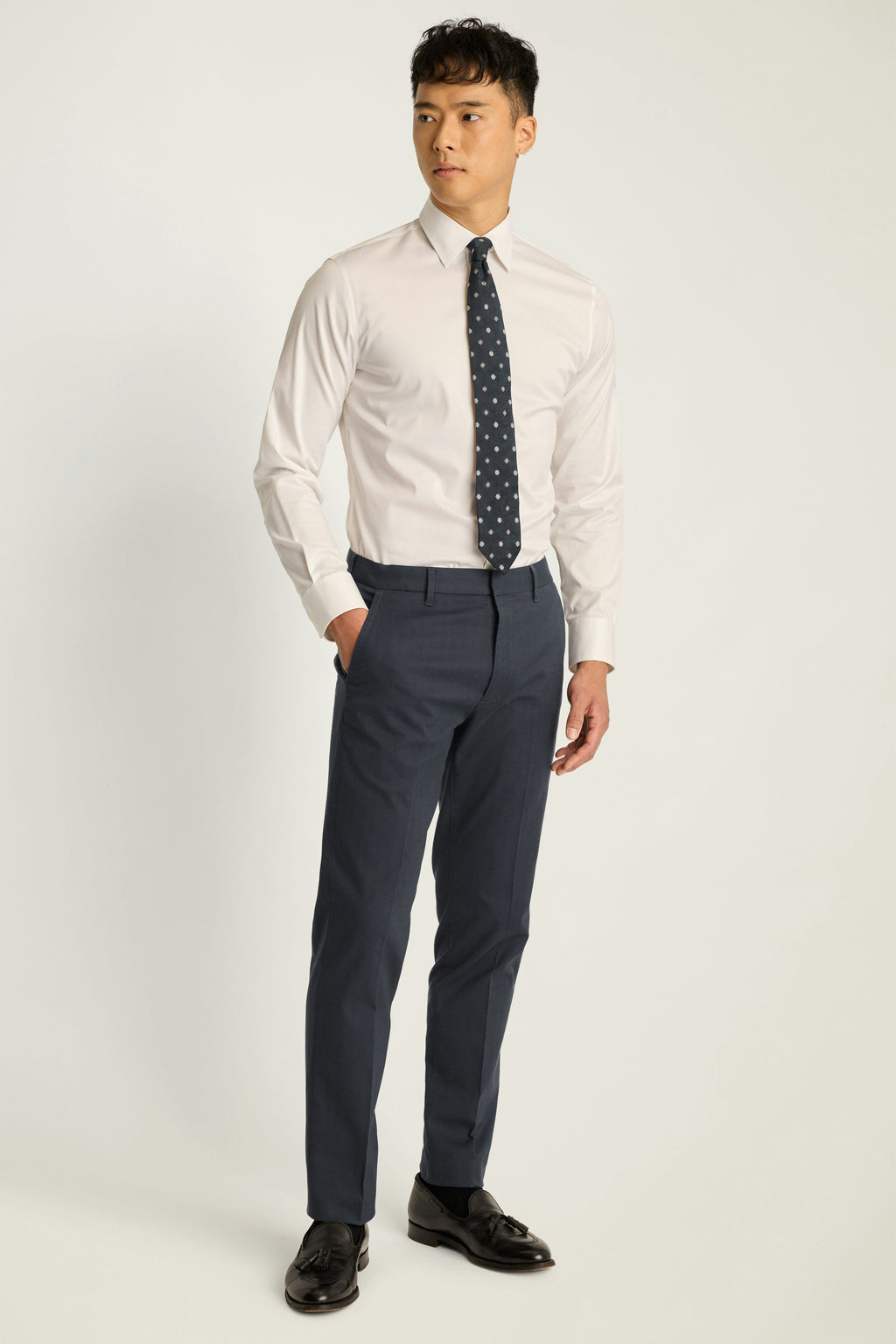 Weekday Warrior Dress Pants