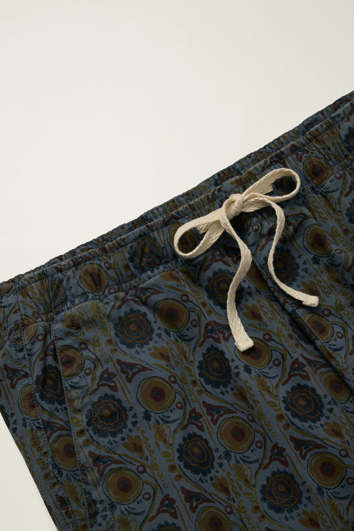 Nomad Short