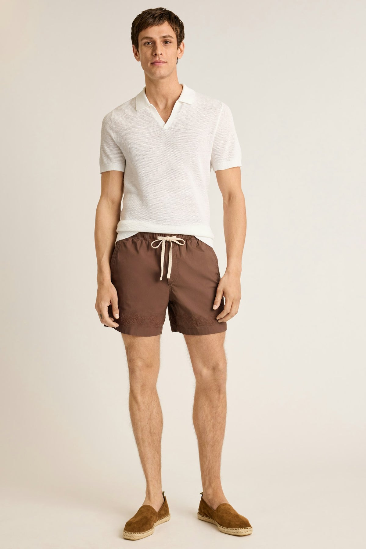 Nomad Short - brown olive leaf embroidery