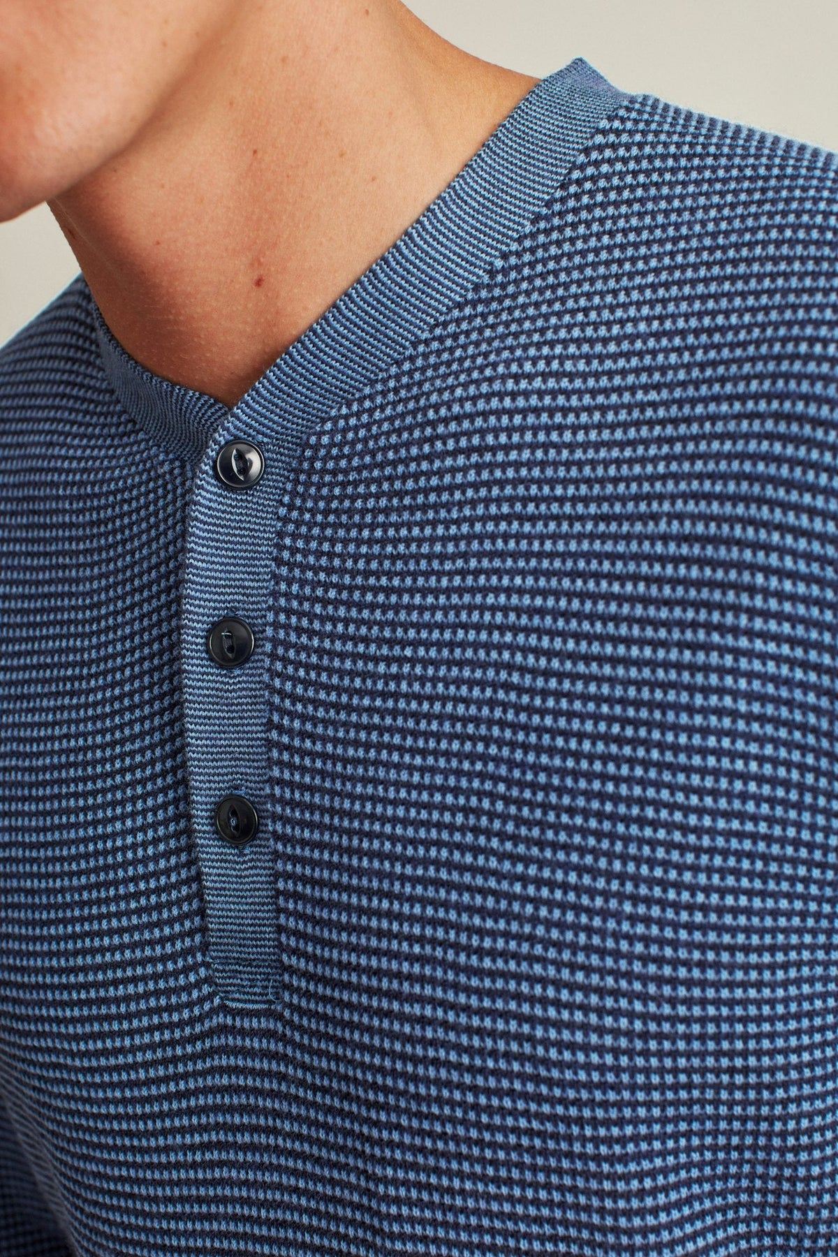 Merino Hybrid Henley